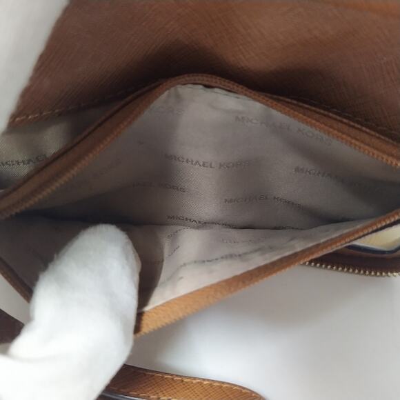 Michael Kors Brown Crossgrain Leather Zip Around Credit Card Wristlet - Wallet - Picture 14 of 14